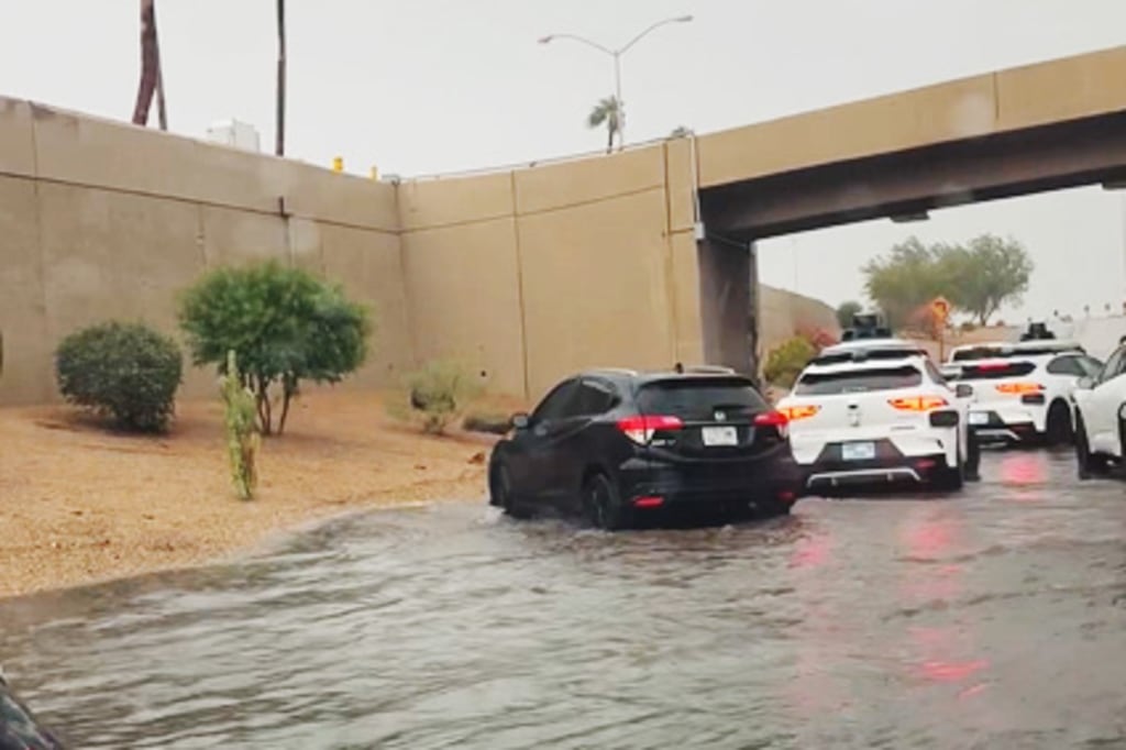 AZ And UT See Heavy Rain, Isolated Flash Floods Tuesday