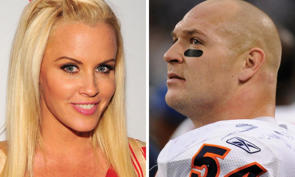 Jenny Mccarthy Brian Urlacher Jenny McCarthy Steak Date With(01)