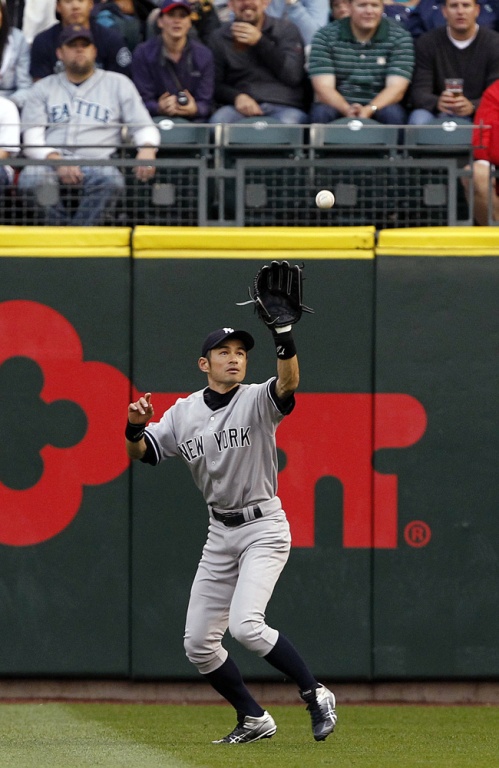 490427-pb-120723-ichiroyankees