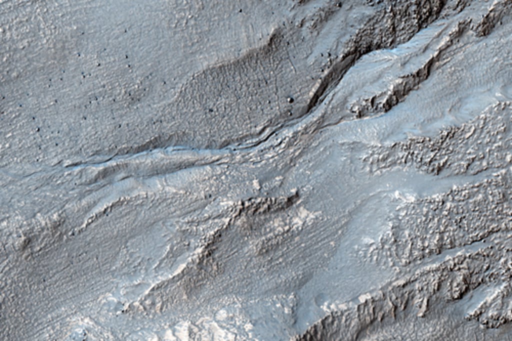 6C7972594-110128-coslog-hirise