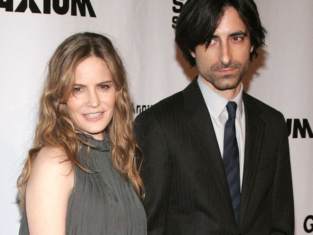 Jennifer Jason Leigh and Noah Baumbach finalize divorce, image size:1024x768