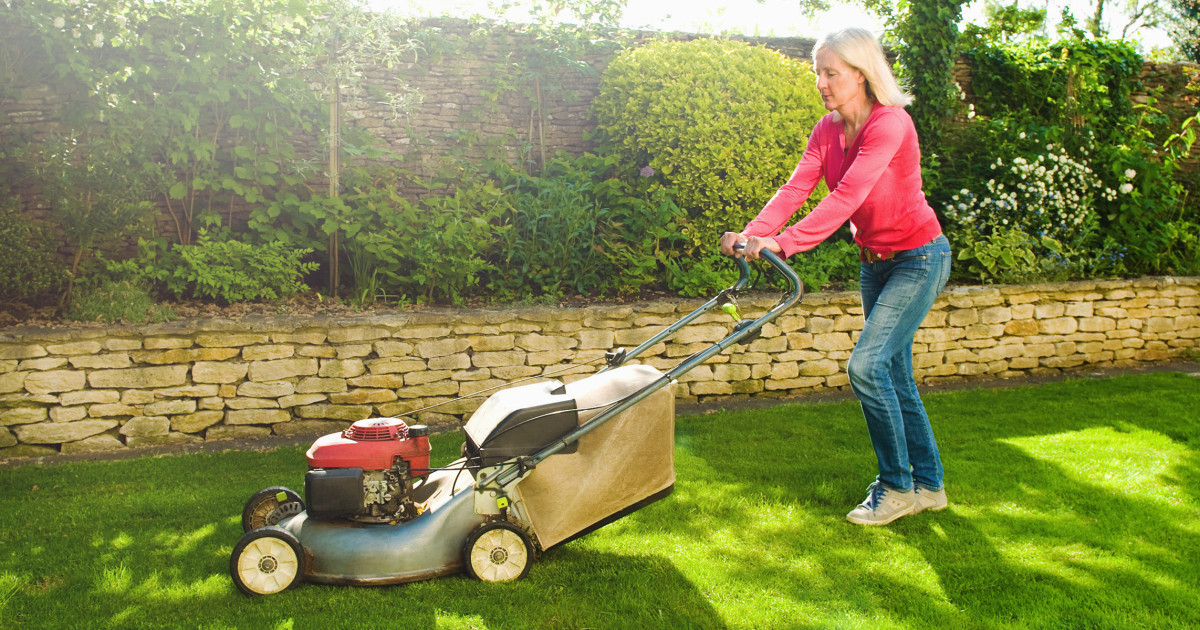 https://media-cldnry.s-nbcnews.com/image/upload/t_social_share_1200x630_center%2Cf_auto%2Cq_auto%3Abest/rockcms/2022-07/all-movement-exercise-mowing-lawn-2x1-bn-220712-344b17.jpg