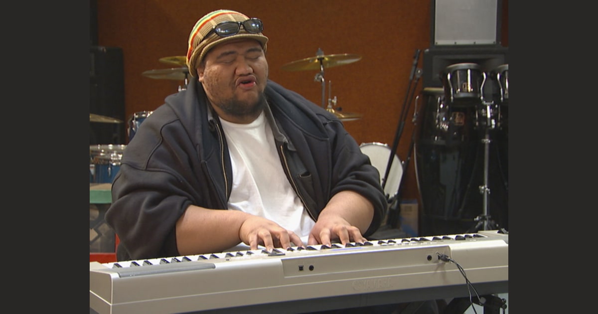AK PRIDE member sings from his heart