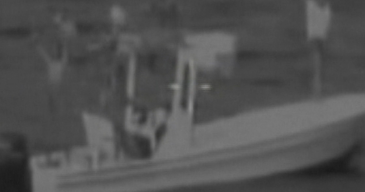 Boaters rescued after 4 days lost at sea