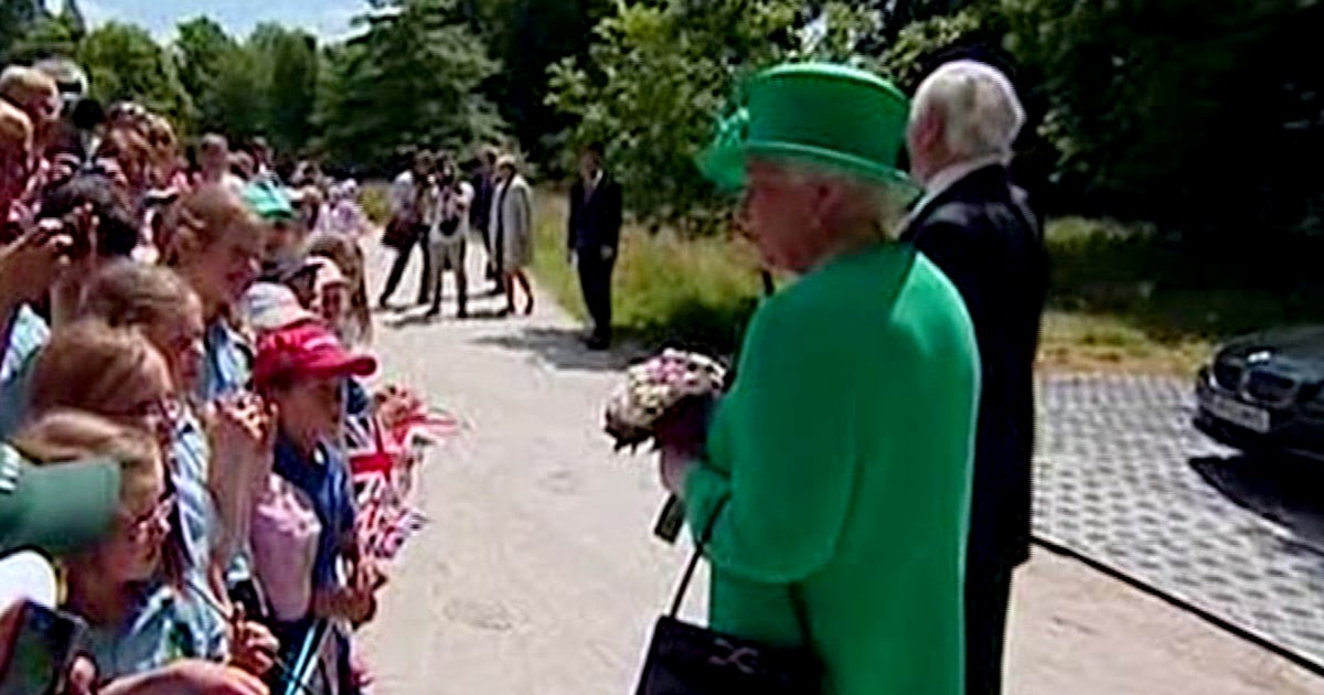 Queen Elizabeth I hope royal baby arrives before my holiday(02)