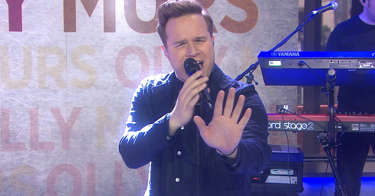 Olly Murs performs ‘Wrapped Up’ on TODAY