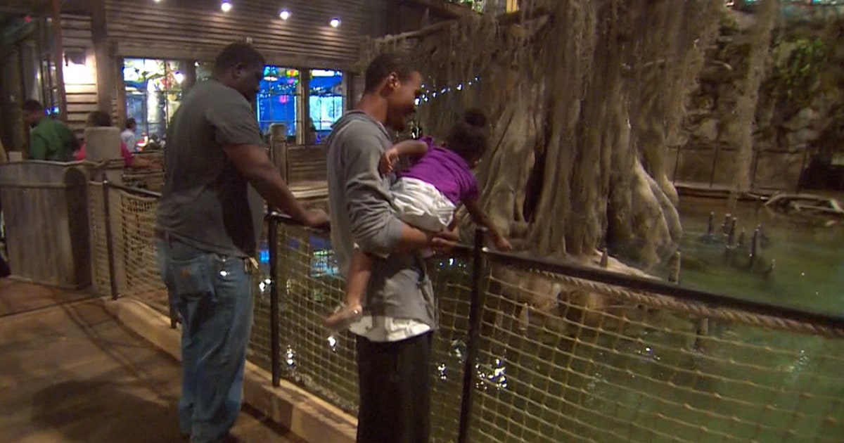 Bowling alley at Bass Pro Shops 