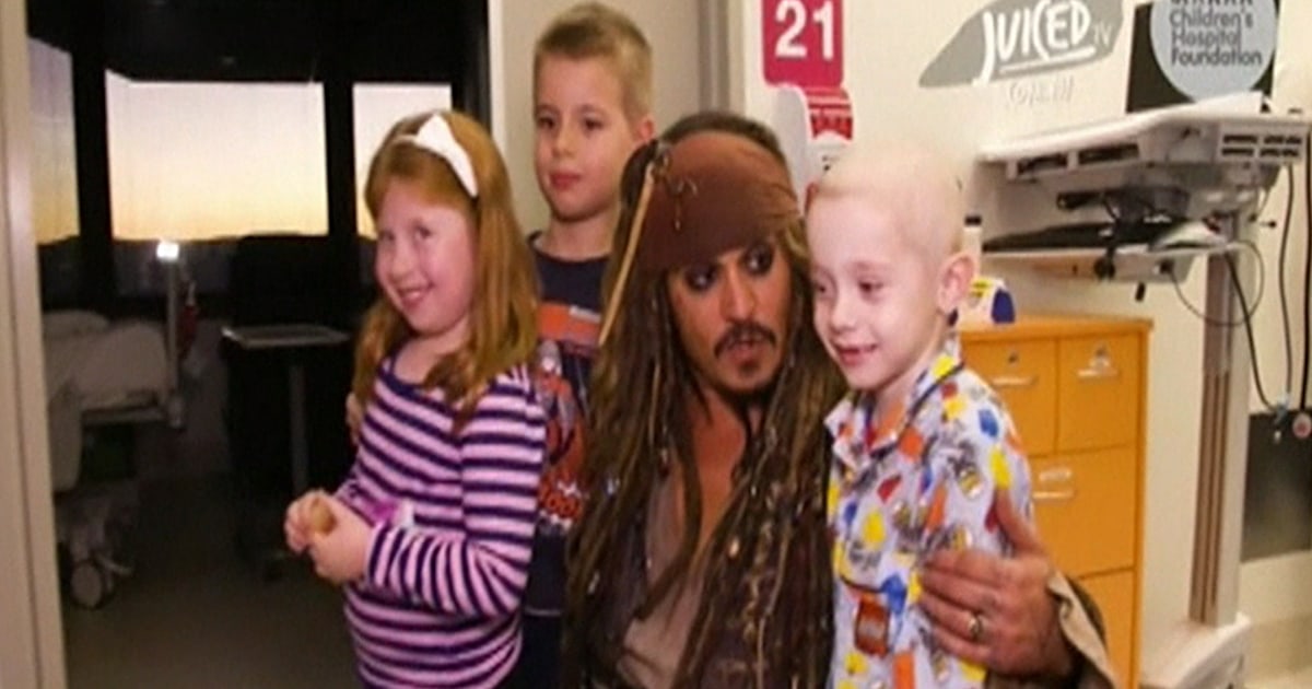Johnny Depp visits children’s hospital as Jack Sparrow
