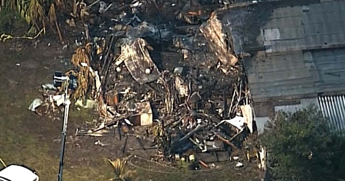 Florida plane crash caught on tape; number of victims unknown
