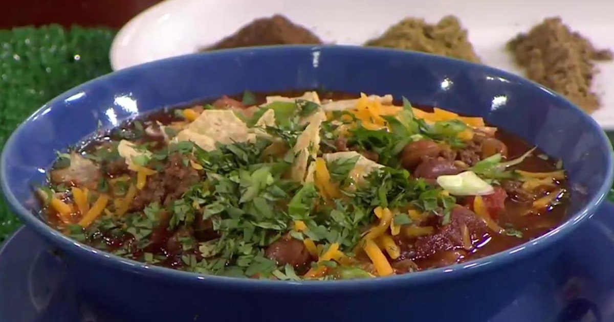 Delicious, simple! Make grassfed beef chili for your tailgating party