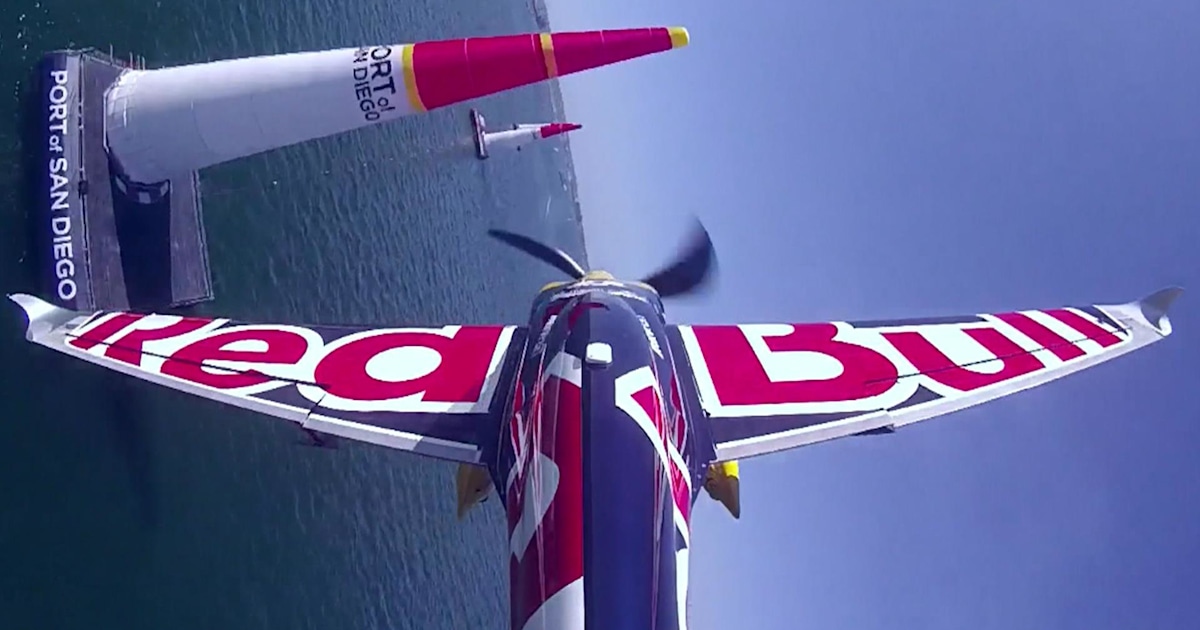 Aviator Red bull