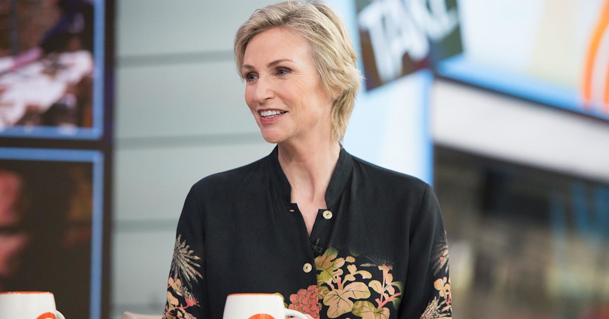 Jane Lynch talks about playing Janet Reno in ‘Manhunt: Unabomber’
