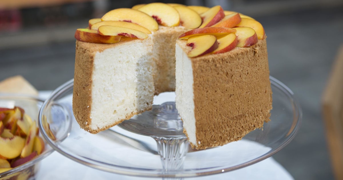 Katie Lee shows how to make her greatgrandma’s angel food cake