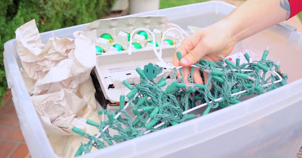 How to keep Christmas lights from getting tangled
