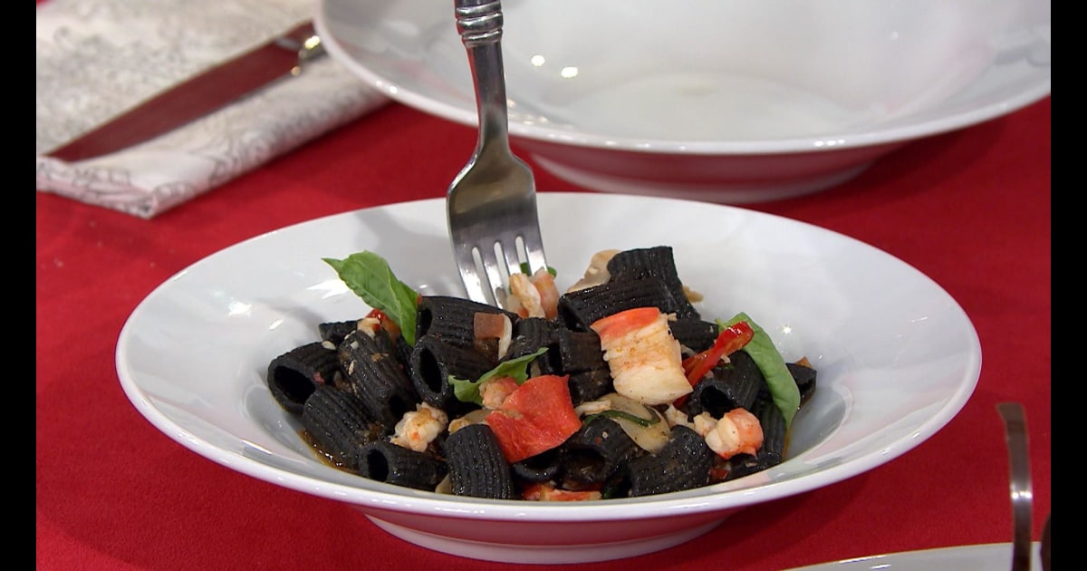 Make black rigatoni pasta and chocolate mousse for Valentine’s Day