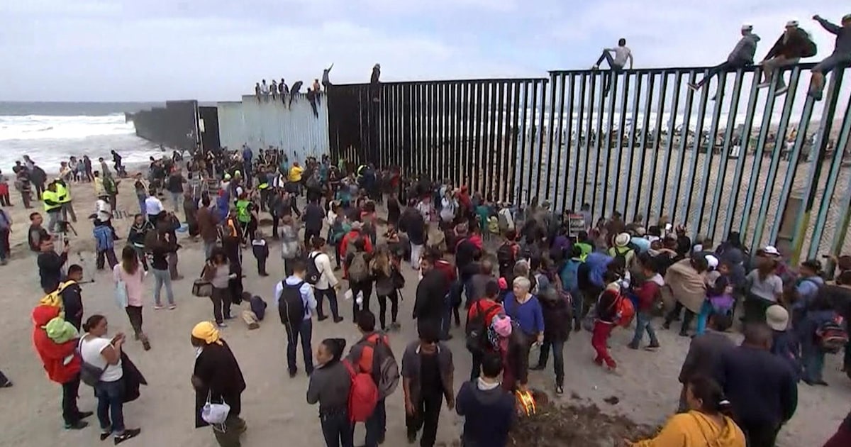 Caravan of migrants seeking asylum reaches US border