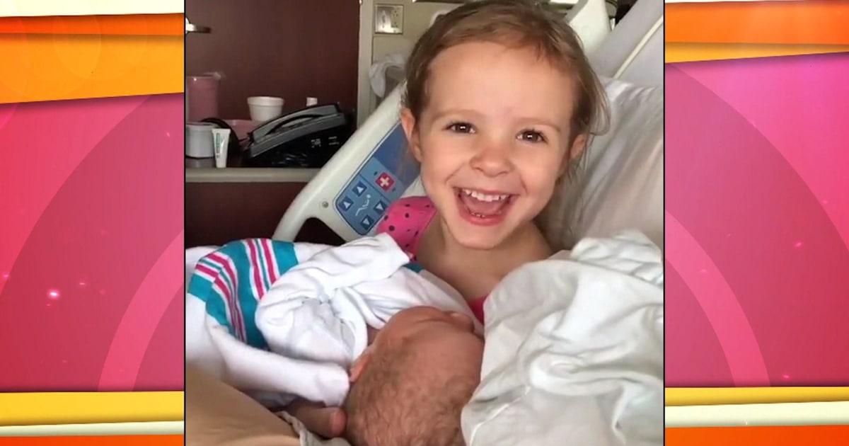 Little girl is shocked to hear her new baby sister was ‘born naked’