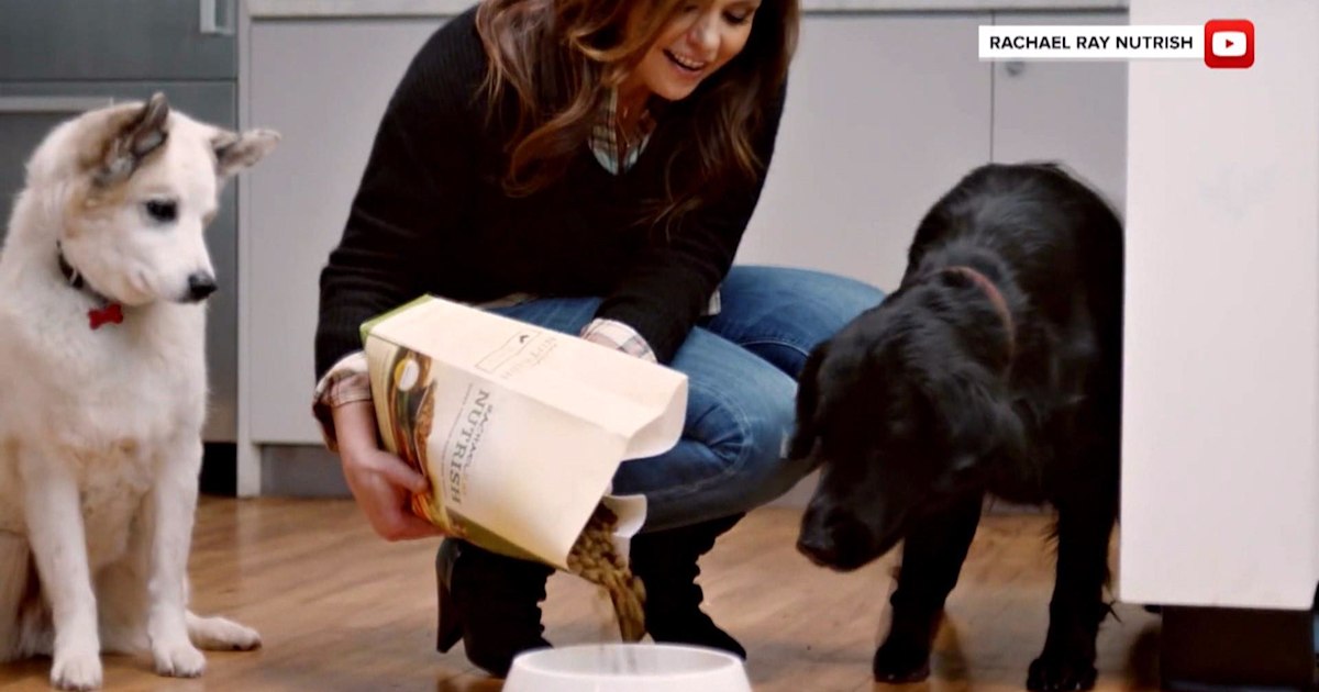 Rachael Ray s Nutrish natural dog food is potentially harmful lawsuit says