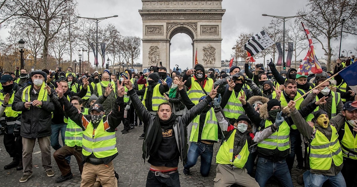 is it safe to travel to paris with the protests