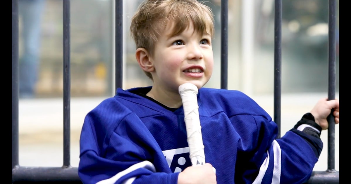 Dad uses microphone to capture 4yearold son's chatter during hockey