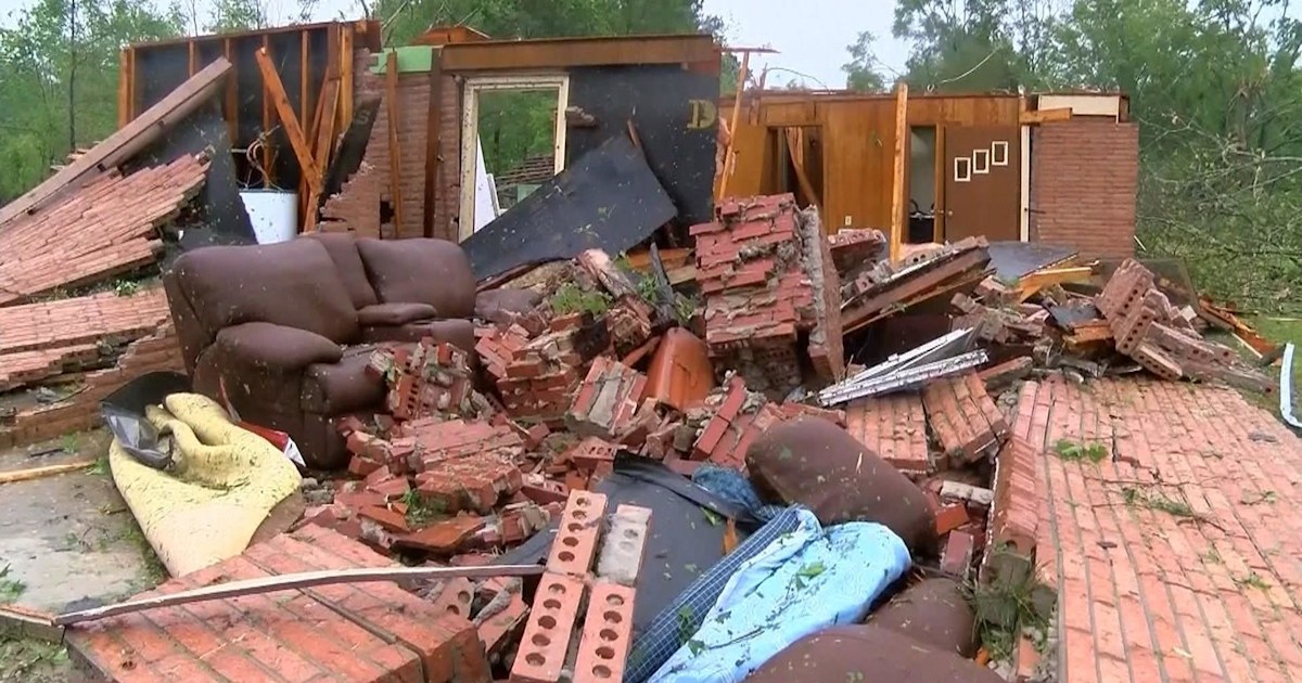 Severe storms sweep across the South