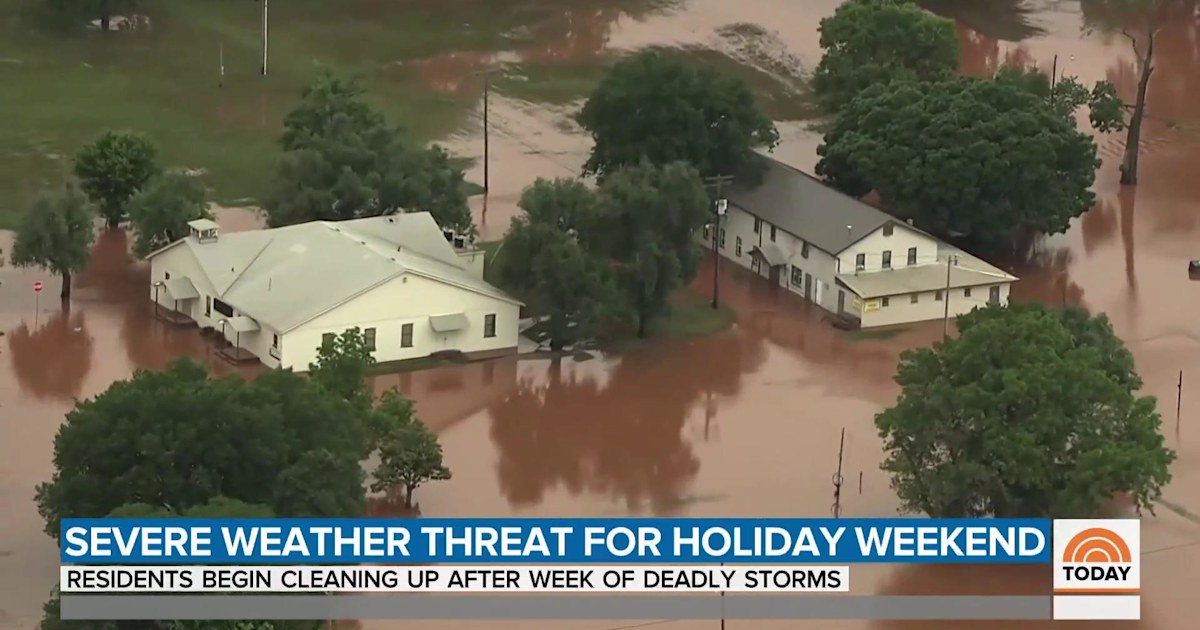 Stormy weather across U.S. as millions try to get away for the holiday ...