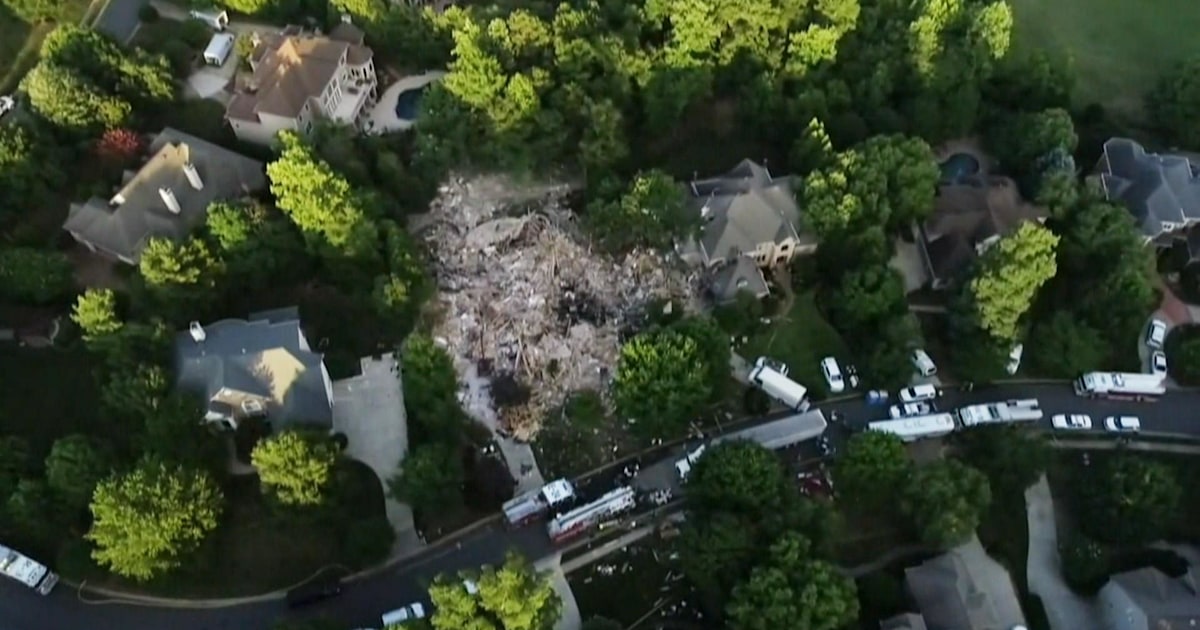 Massive house explosion in North Carolina kills 1