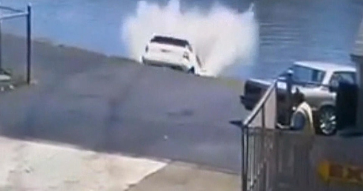 New Jersey driver leaving car wash plunges into river