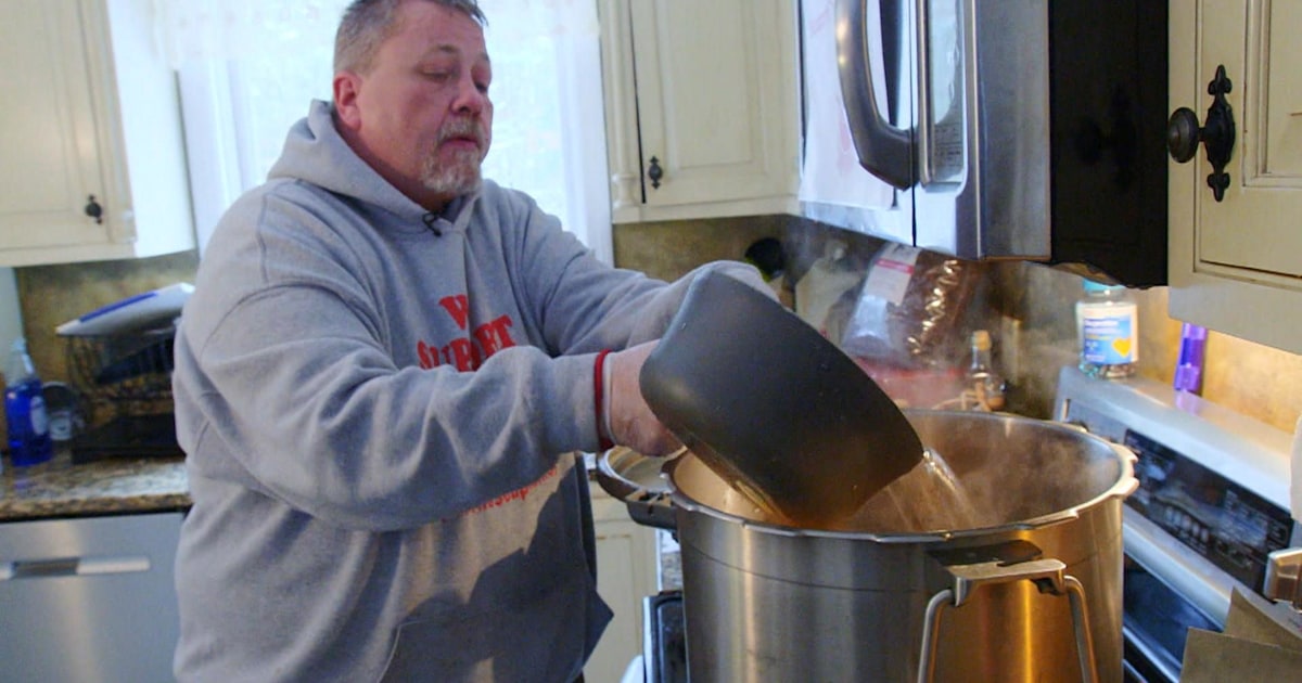 Meet the Soupman who serves hot soup to those in need