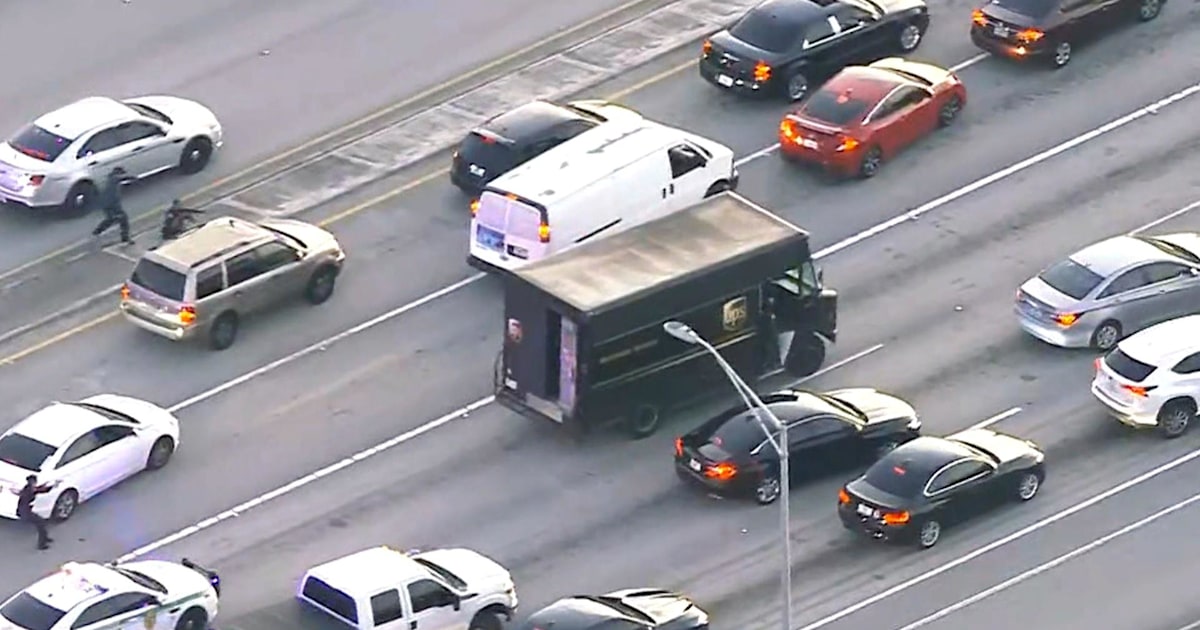 4 dead in Florida shootout after robbers hijack UPS truck