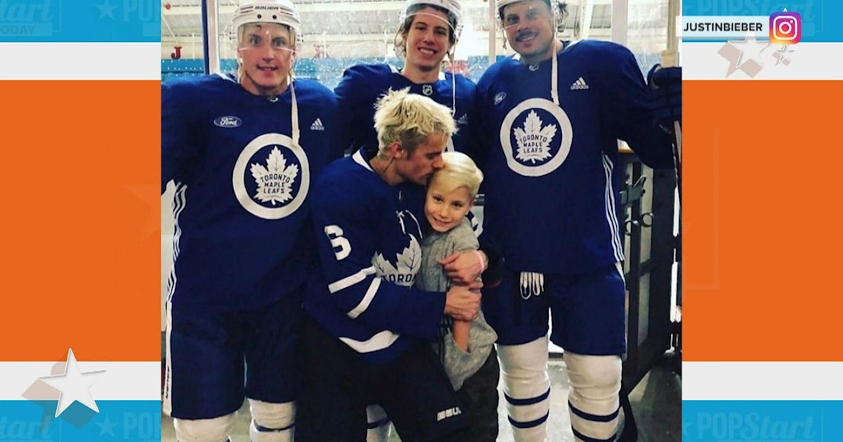 Bieber plays shinny in Toronto donning the Leafs' Arenas throwback