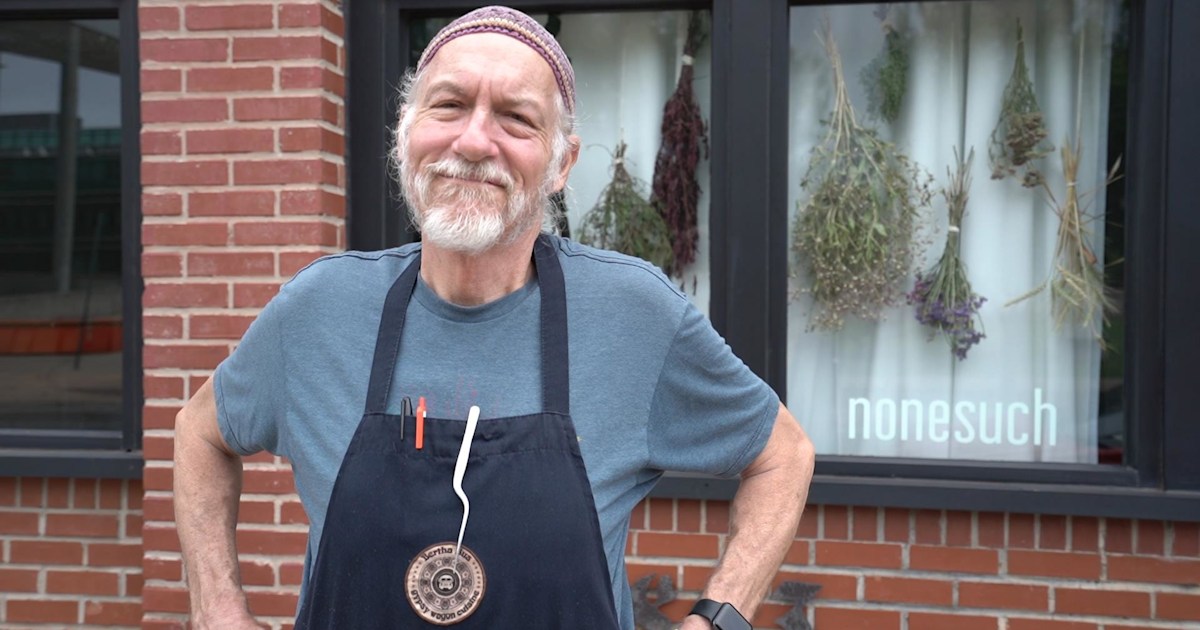 Meet the 66-year-old dentist who left it all behind to become a line cook