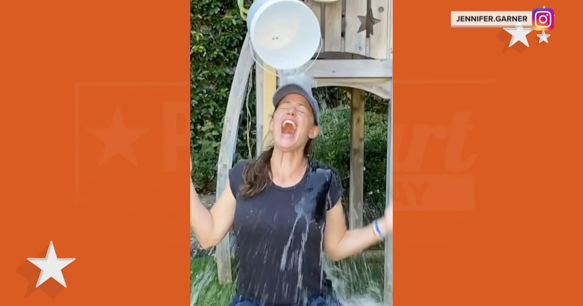Jennifer Garner builds her own dunk tank