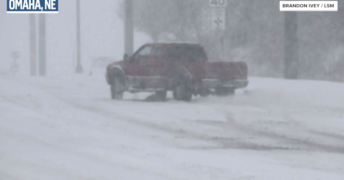 First of 2 winter storms wreaks havoc in the Midwest
