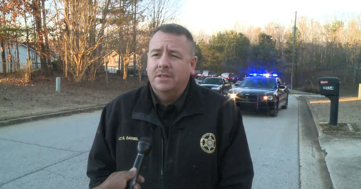 Cops Five Dead in Shooting, Including Gunman