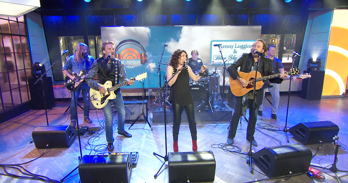 Kenny Loggins and friends sing ‘What Went Right’