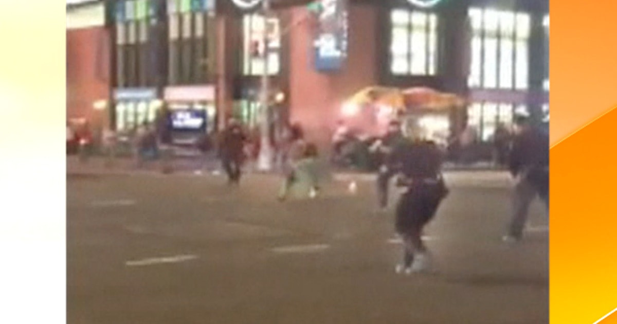Man in custody after Times Square shooting