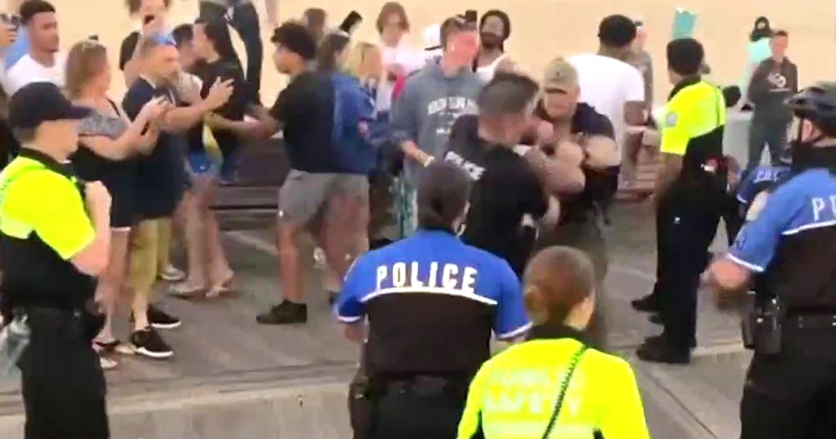 Police Vaping Viral video shows police tasing teens for vaping