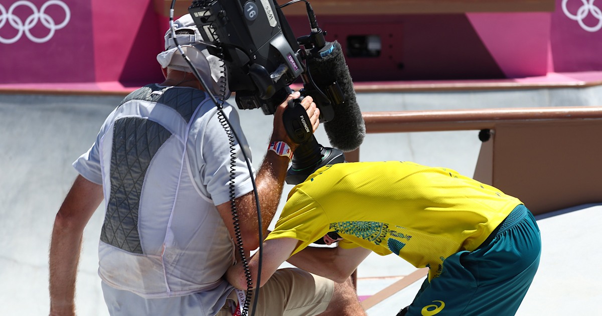 Olympic Skateboarder Collides With Cameraman In Tokyo Skate World