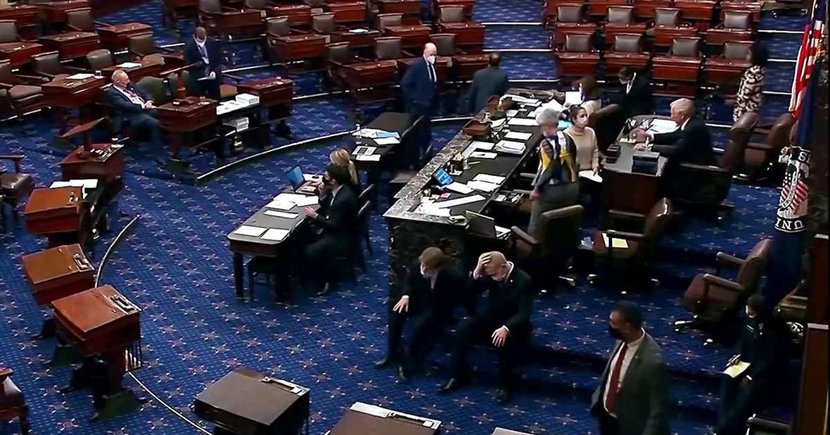 Congress narrowly approves bill to avoid government shutdown