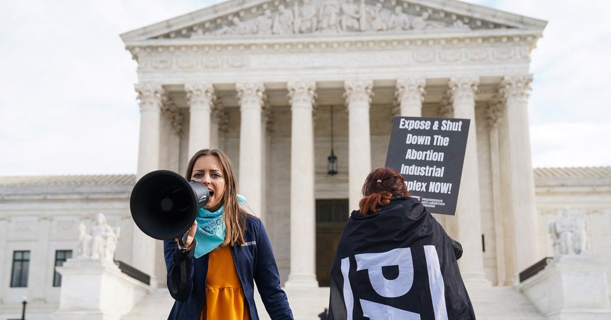 Supreme Court allows challenges to Texas abortion law