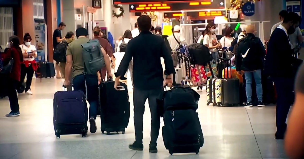 Passengers stranded across US amid thousands of canceled flights