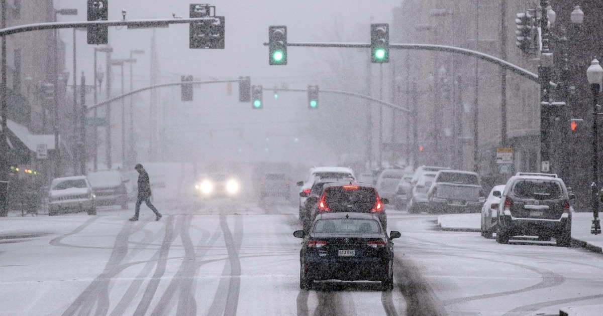 Winter storm slams Northeast, New Jersey under state of emergency
