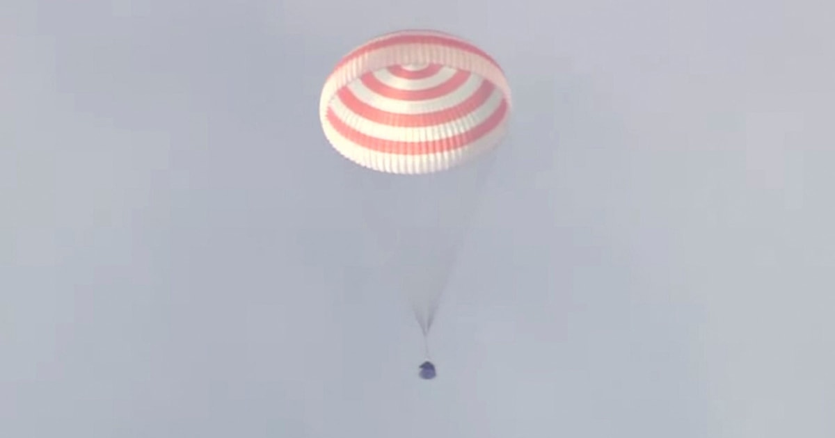US astronaut, Russian cosmonauts return to Earth amid Ukraine tensions