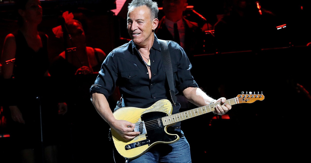 Why music artists are selling their catalogs to label companies