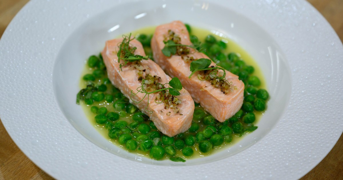 Chef Eric Ripert shows how to cook the perfect salmon
