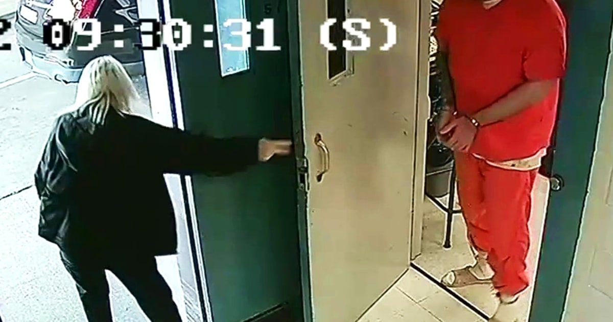 New video shows moment inmate escapes prison with officer