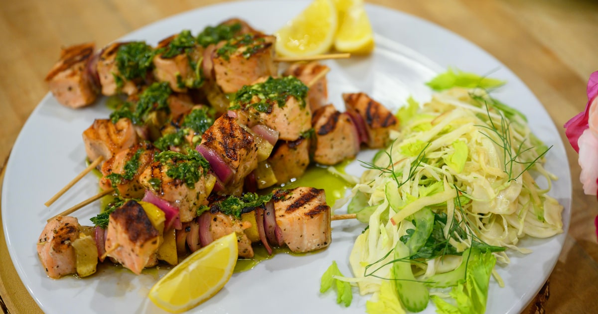 Try Valerie Bertinelli’s healthy salmon kebabs with herb sauce