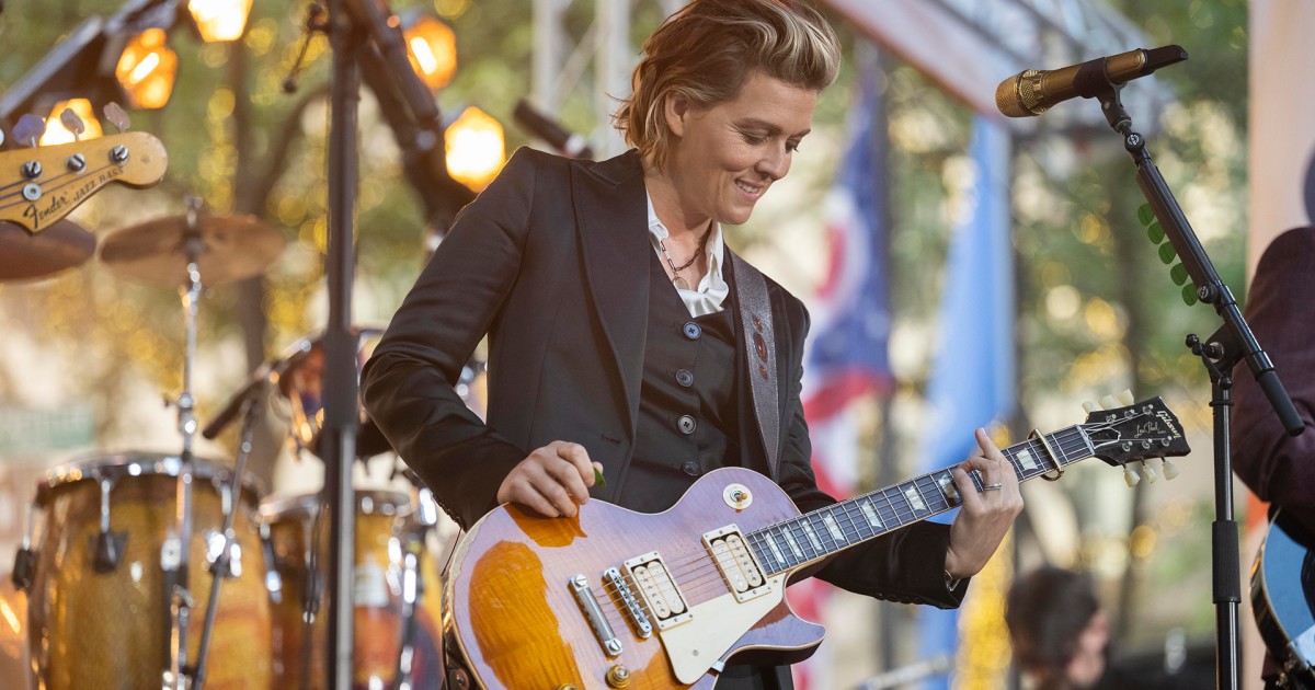 Brandi Carlile performs her breakout hit ‘The Story’ on TODAY.