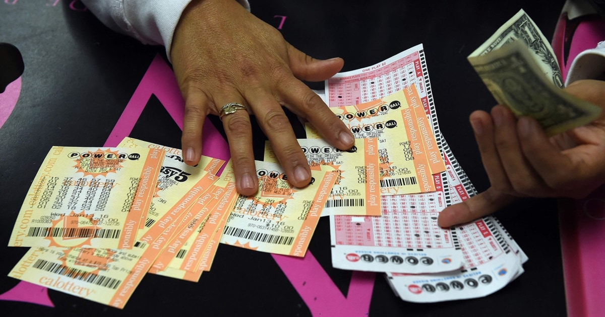 Powerball jackpot grows to $1.9 billion after no winners